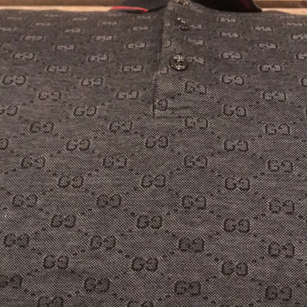 Gucci Men’s collared T shirt